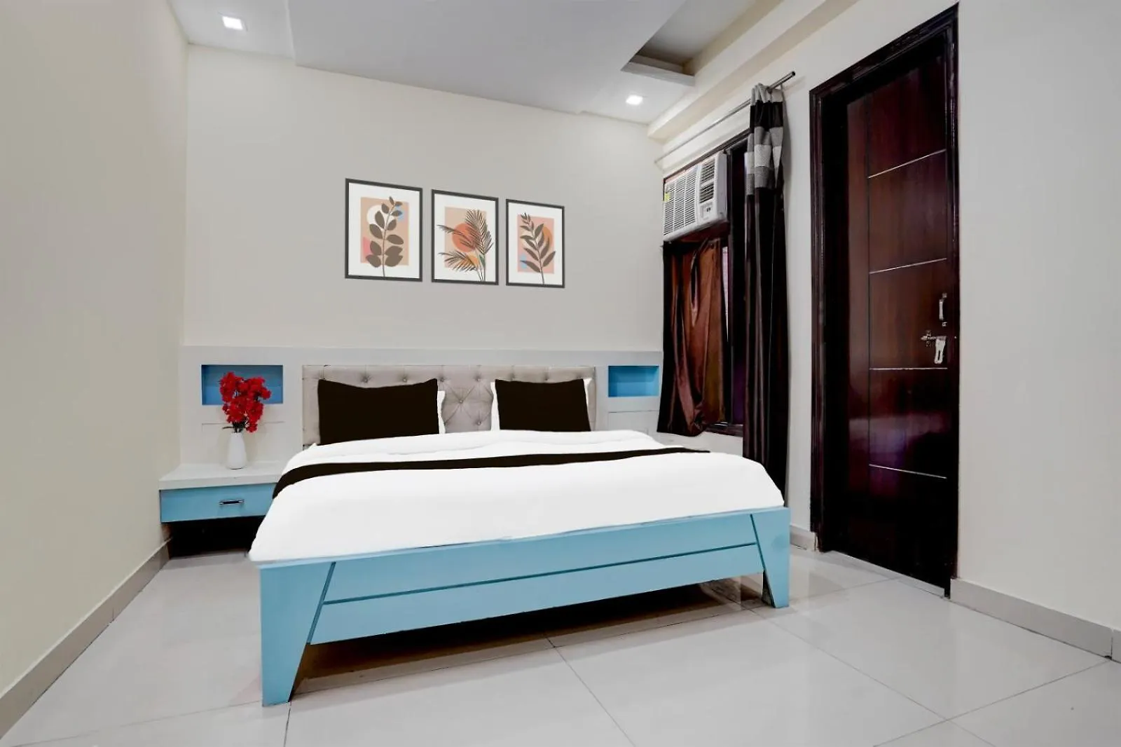 Hotel King Plaza New Delhi