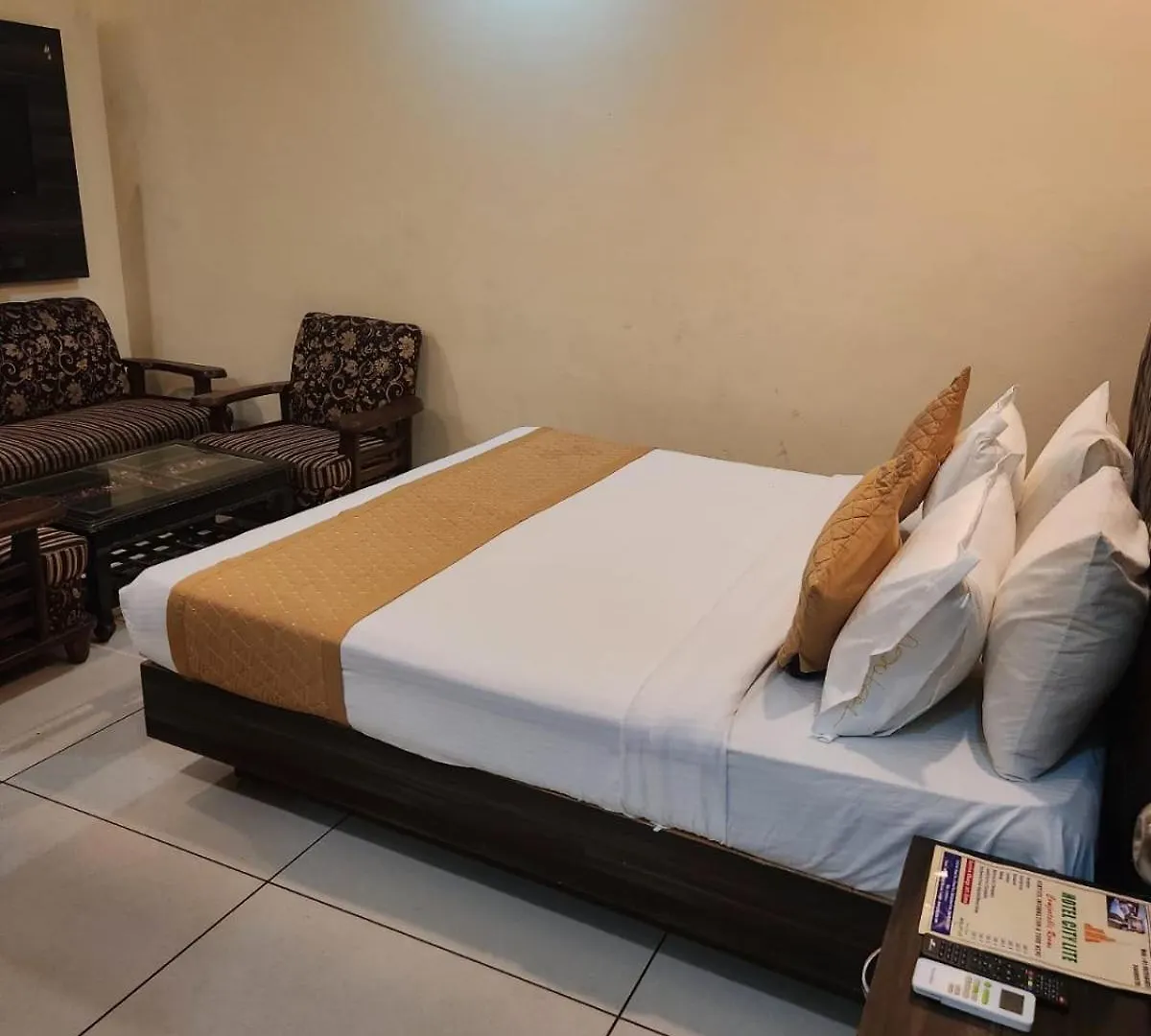 ****  Hotel King Plaza New Delhi India